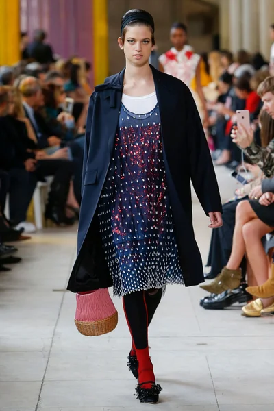 Look 44